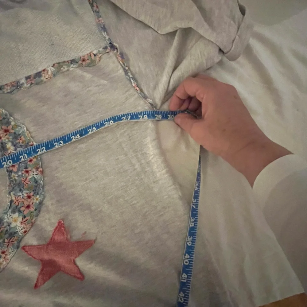 Easel Floral Peace Sign Lightweight Patchwork Oversized Sweatshirt - Picture 7 of 9